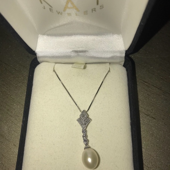 Kay jewelers pearl diamond necklace earring set - Picture 1 of 5